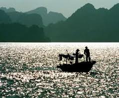 Bài 05: Chiếc thuyền ngoài xa (Phần 1)