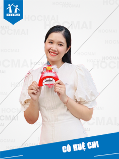 Cô: Huệ Chi